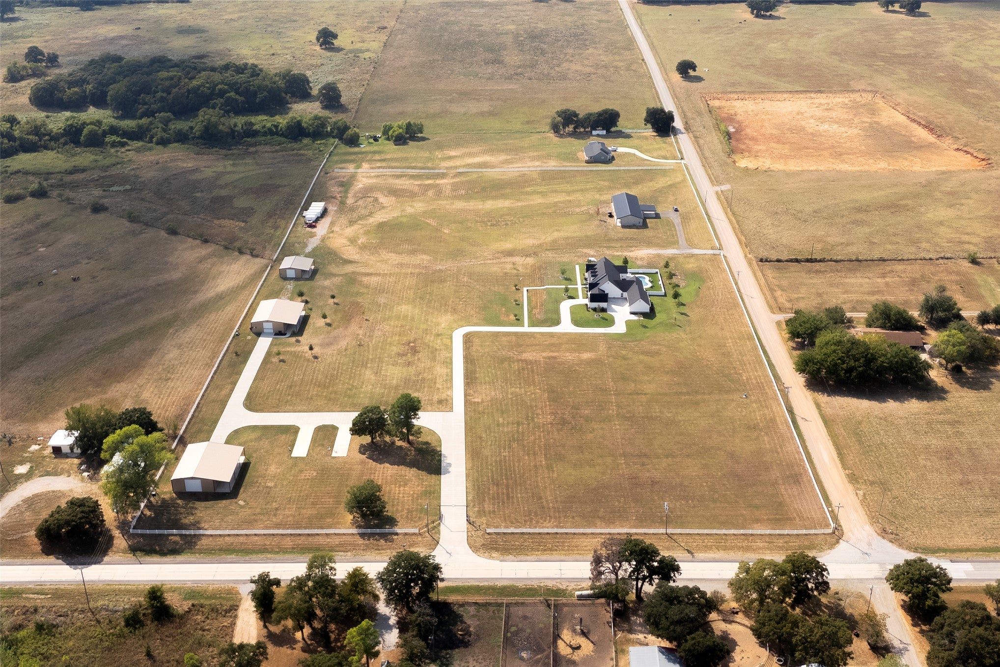 22062 US Hwy 77