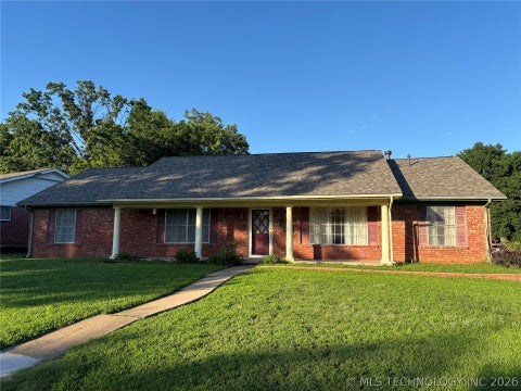 Photo of 4739 S Lakewood Avenue, Tulsa, OK 74135 (MLS # 2622178)