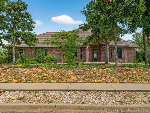 Photo of 2628 Mountain Road, Bartlesville, OK 74003 (MLS # 2625186)