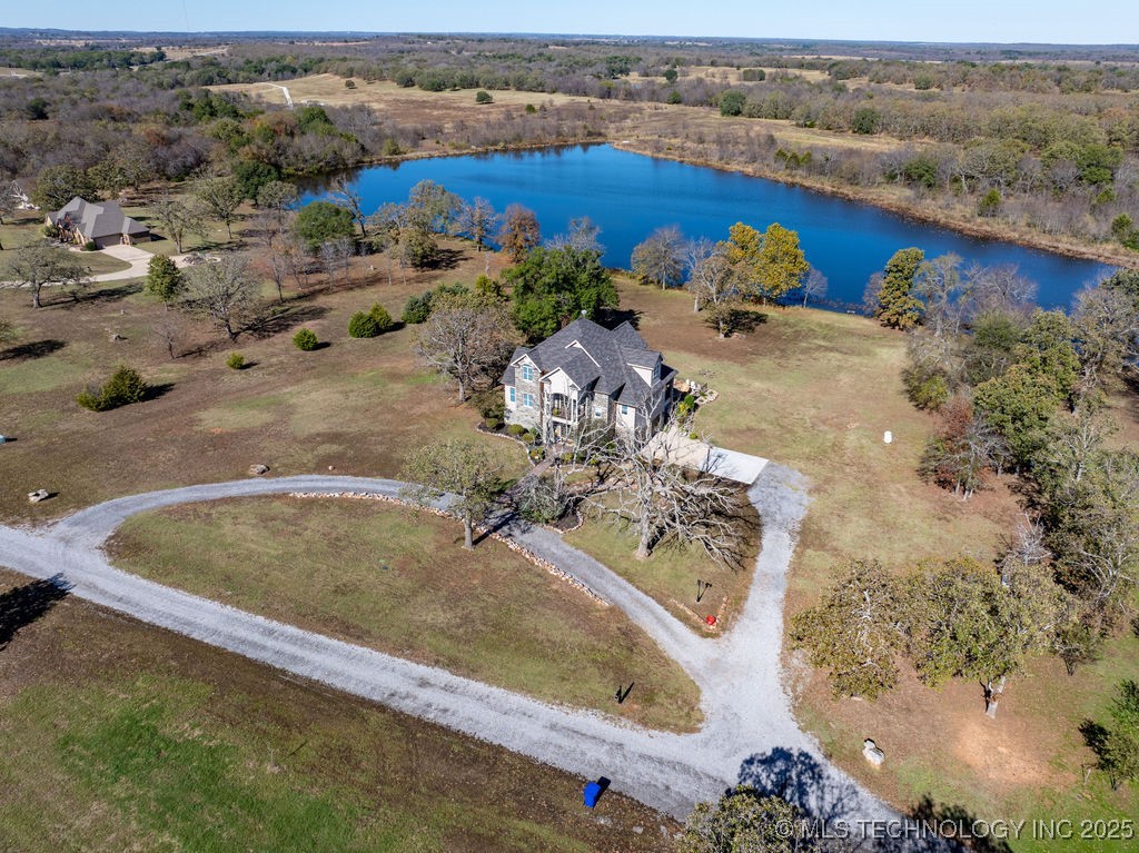 721 Lakeside
