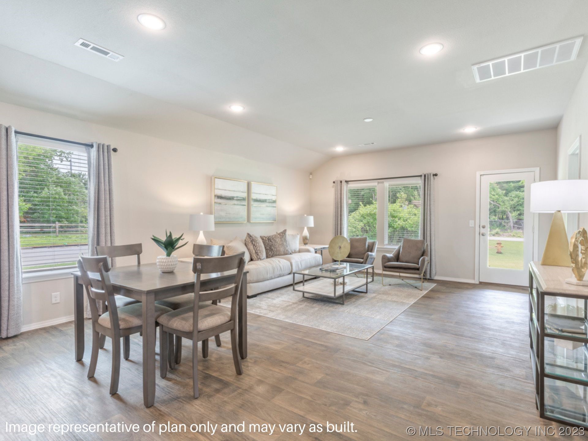 Photo 6 of 16 of 4261 W Village Park Drive house