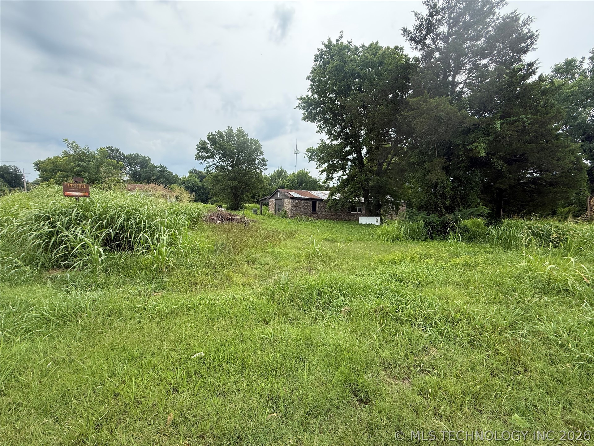 Photo 1 of 19 — 907 W Corporation Street, Henryetta, OK 74437