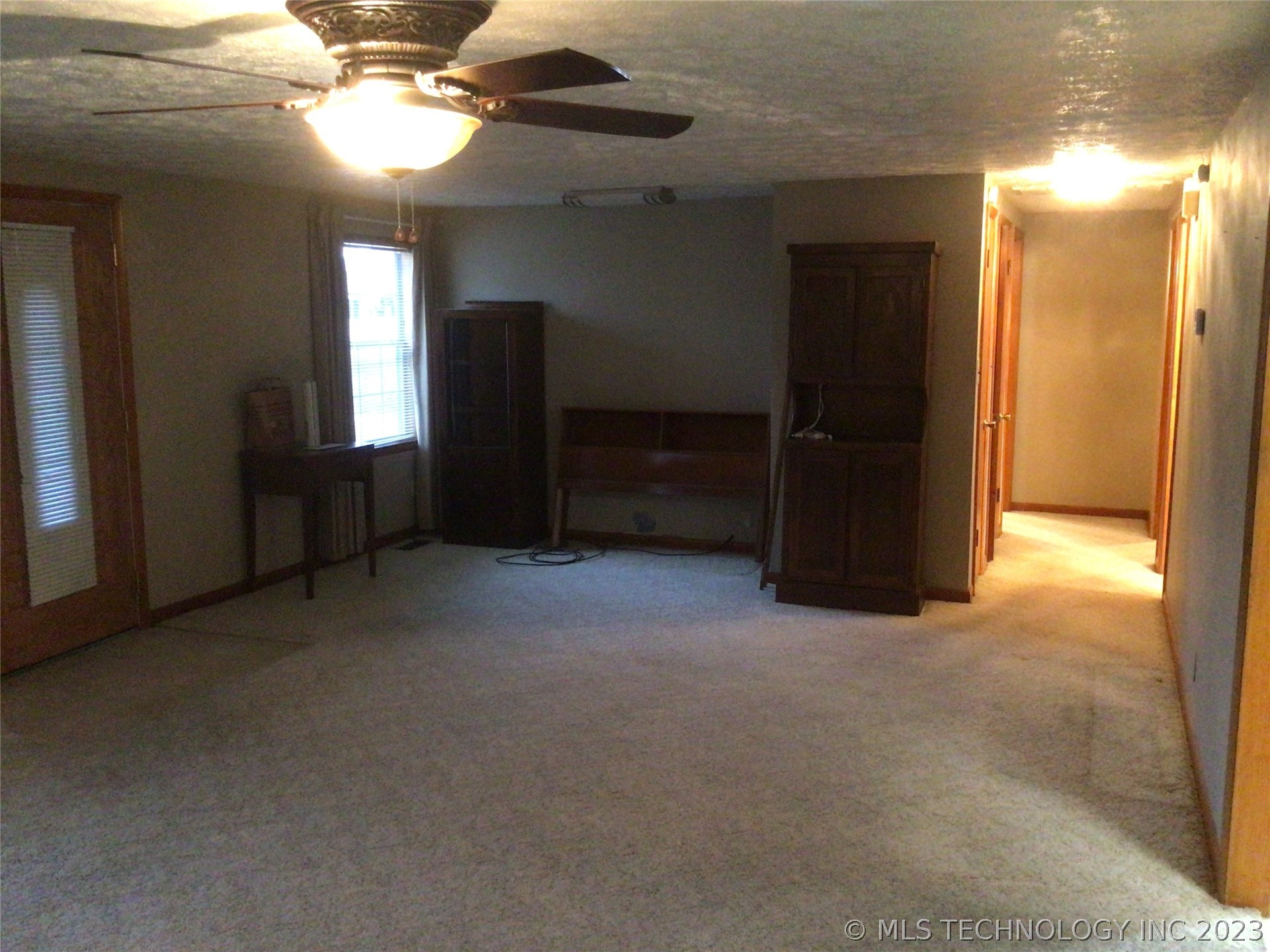 Photo 4 of 14 of 326 SE 7th Place house
