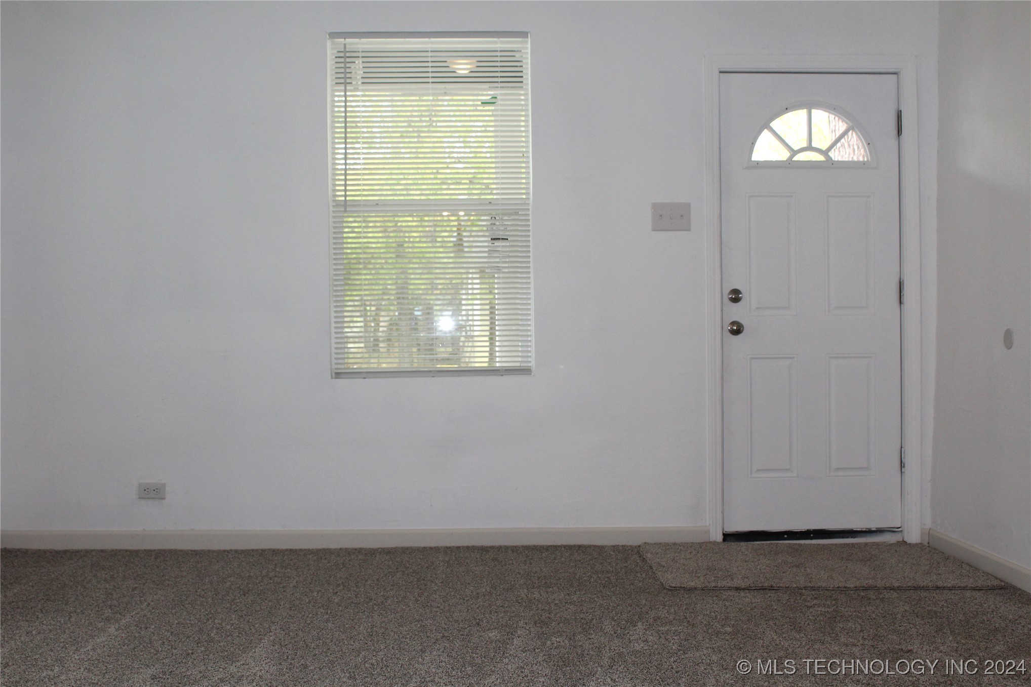 905 W Beech