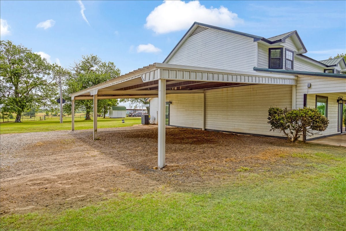 1205 N 4360 Road