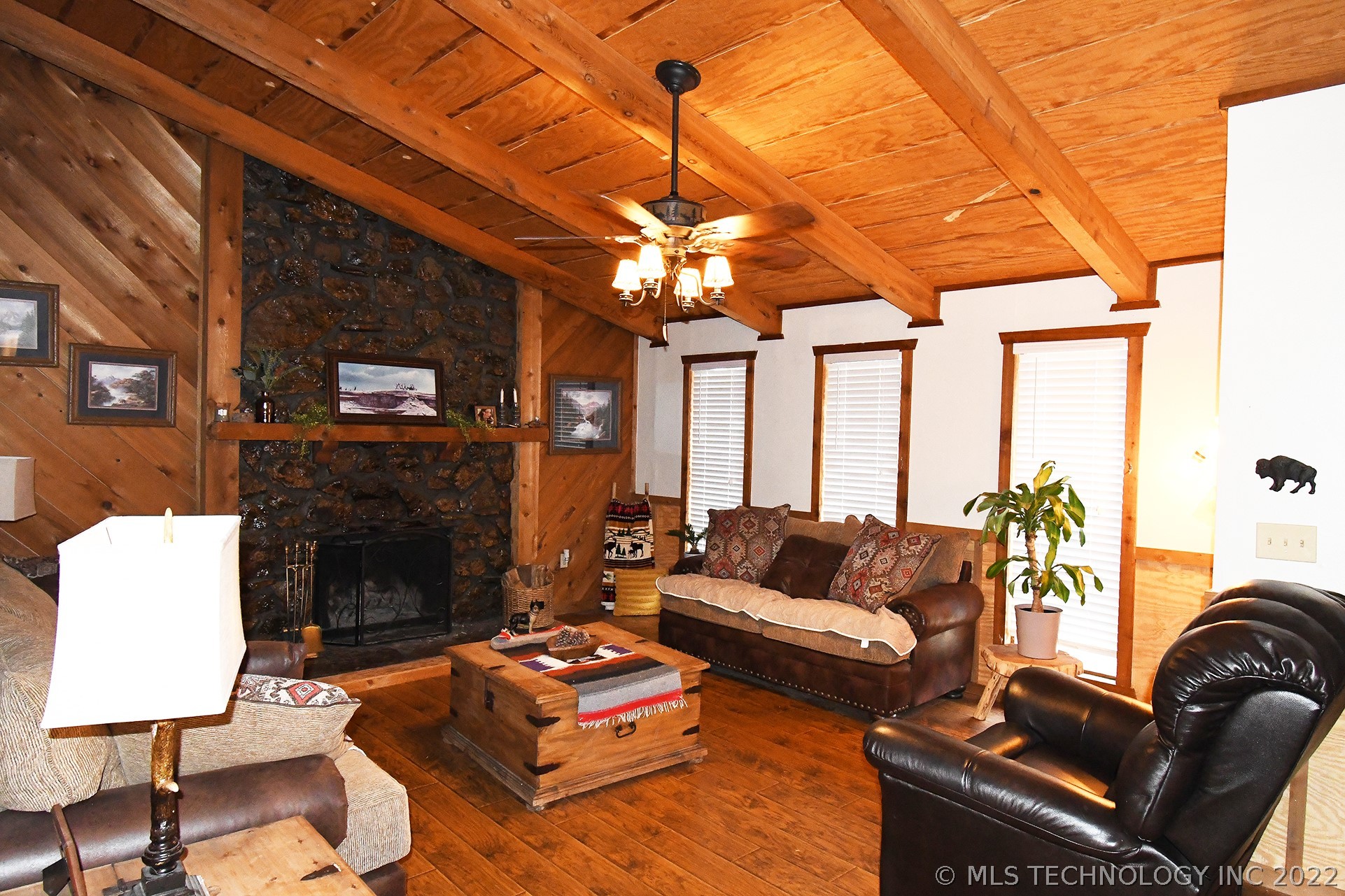 Photo 9 of 41 of 97308 S 4492 house