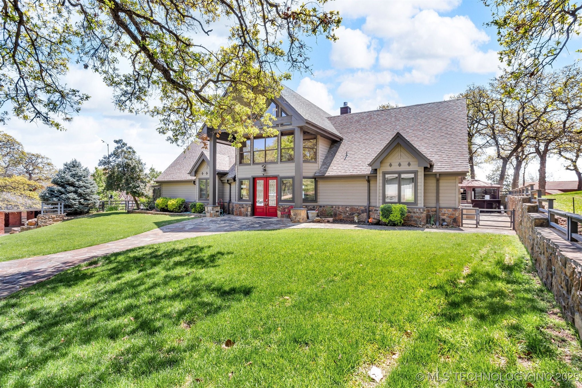 2667 Duguid Lane