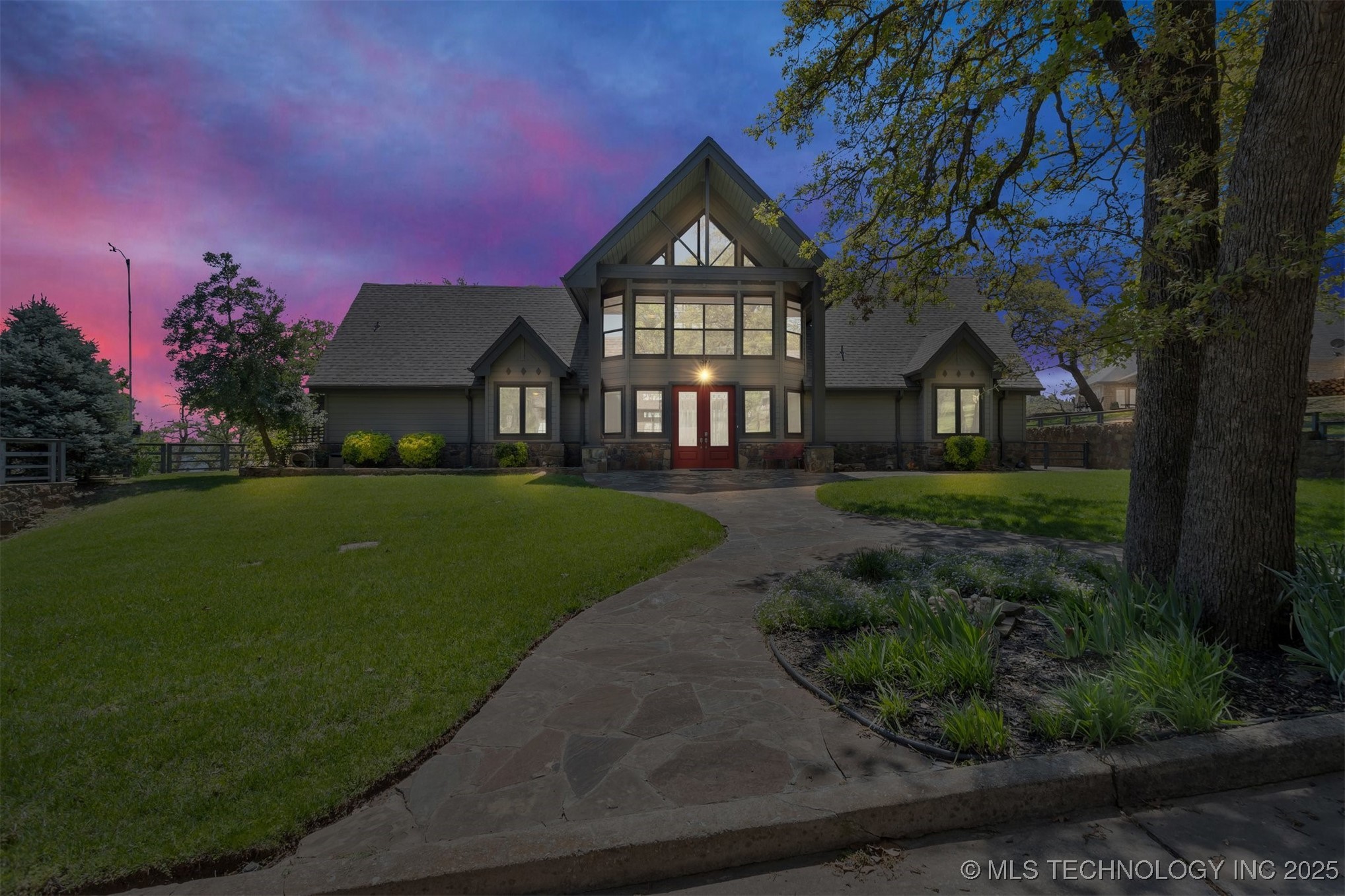 2667 Duguid Lane