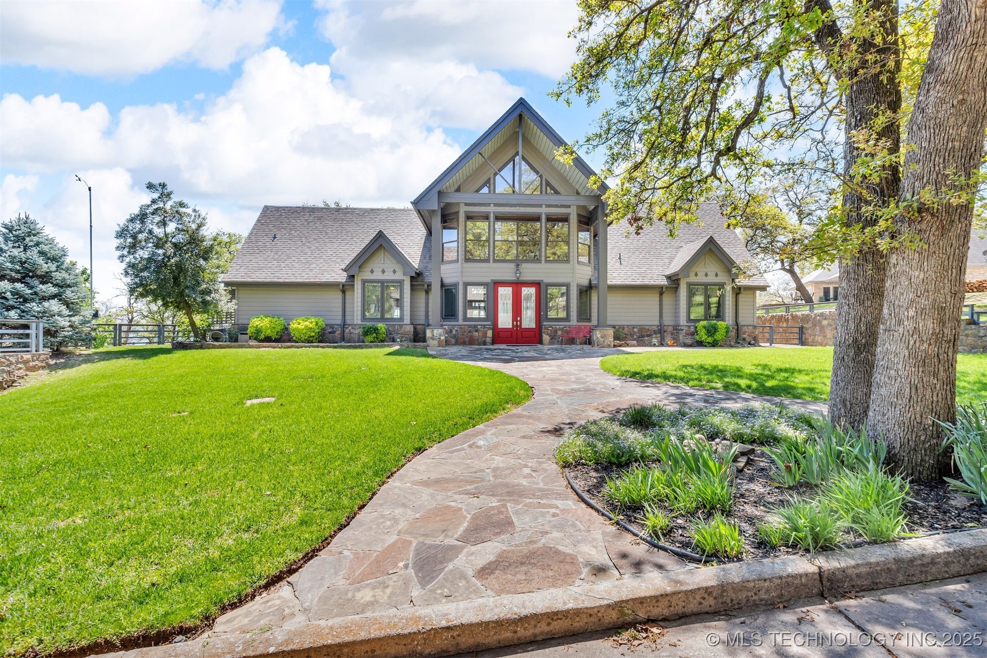 2667 Duguid Lane