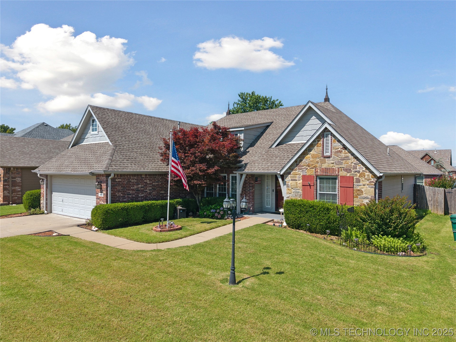 5422 Redbud Drive