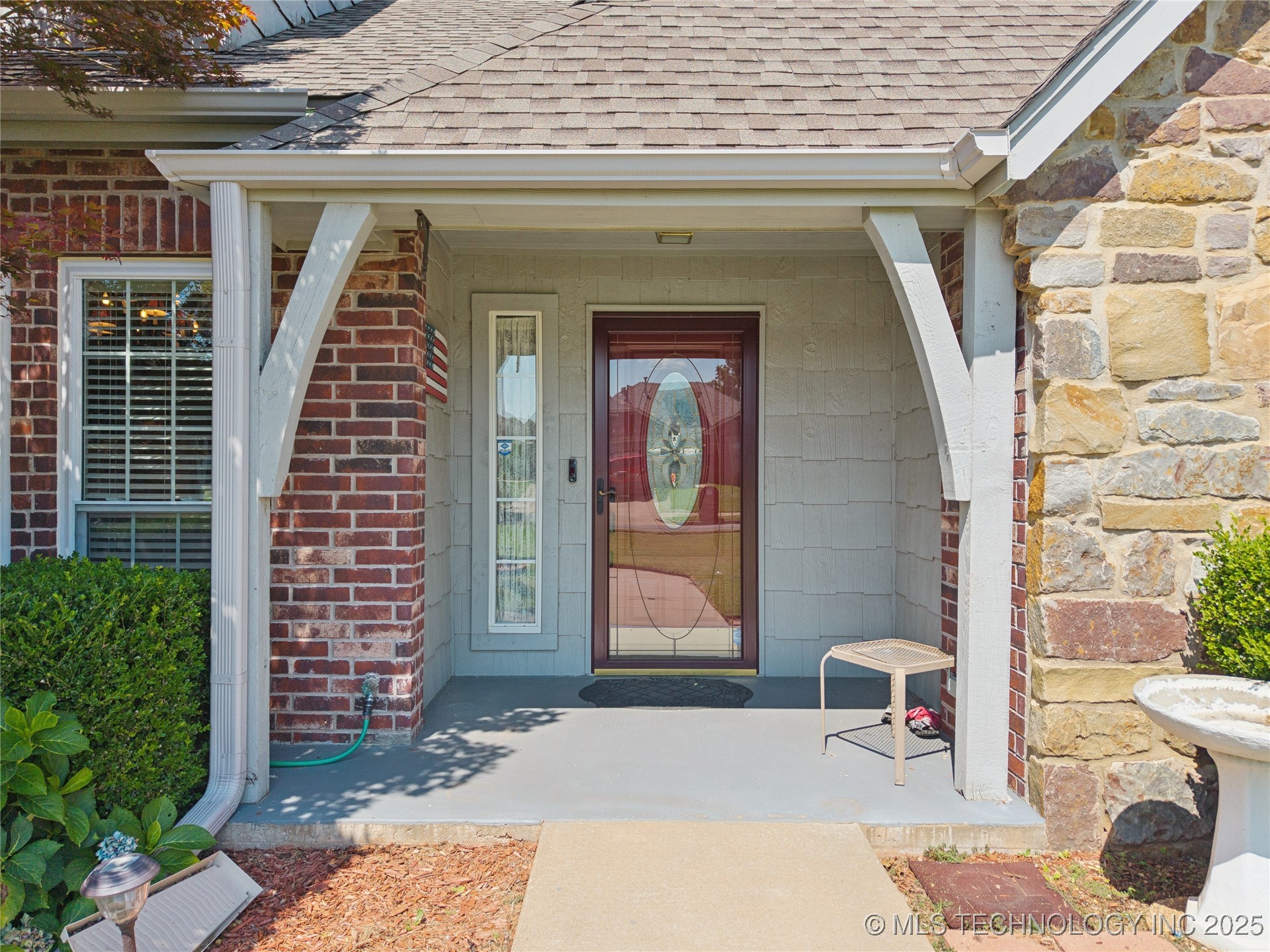 5422 Redbud Drive