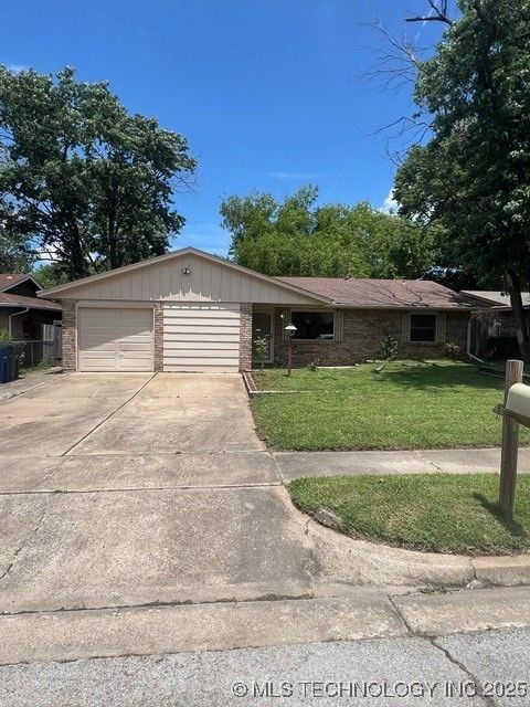 Photo of 12019 E 26th Street, Tulsa, OK 74129 (MLS # 2549081)