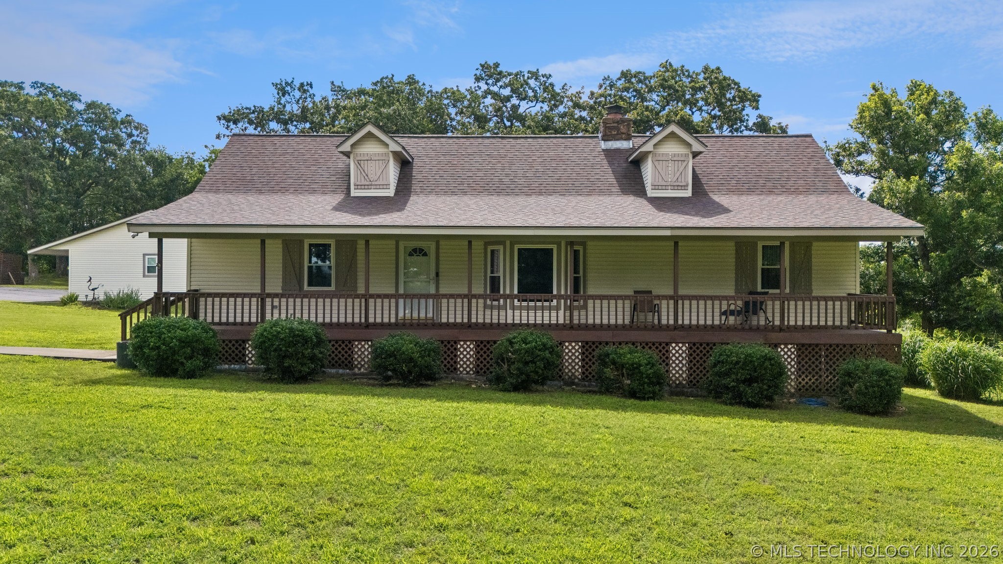 Photo 1 of 47 — 25100 S 610, Grove, OK 74344