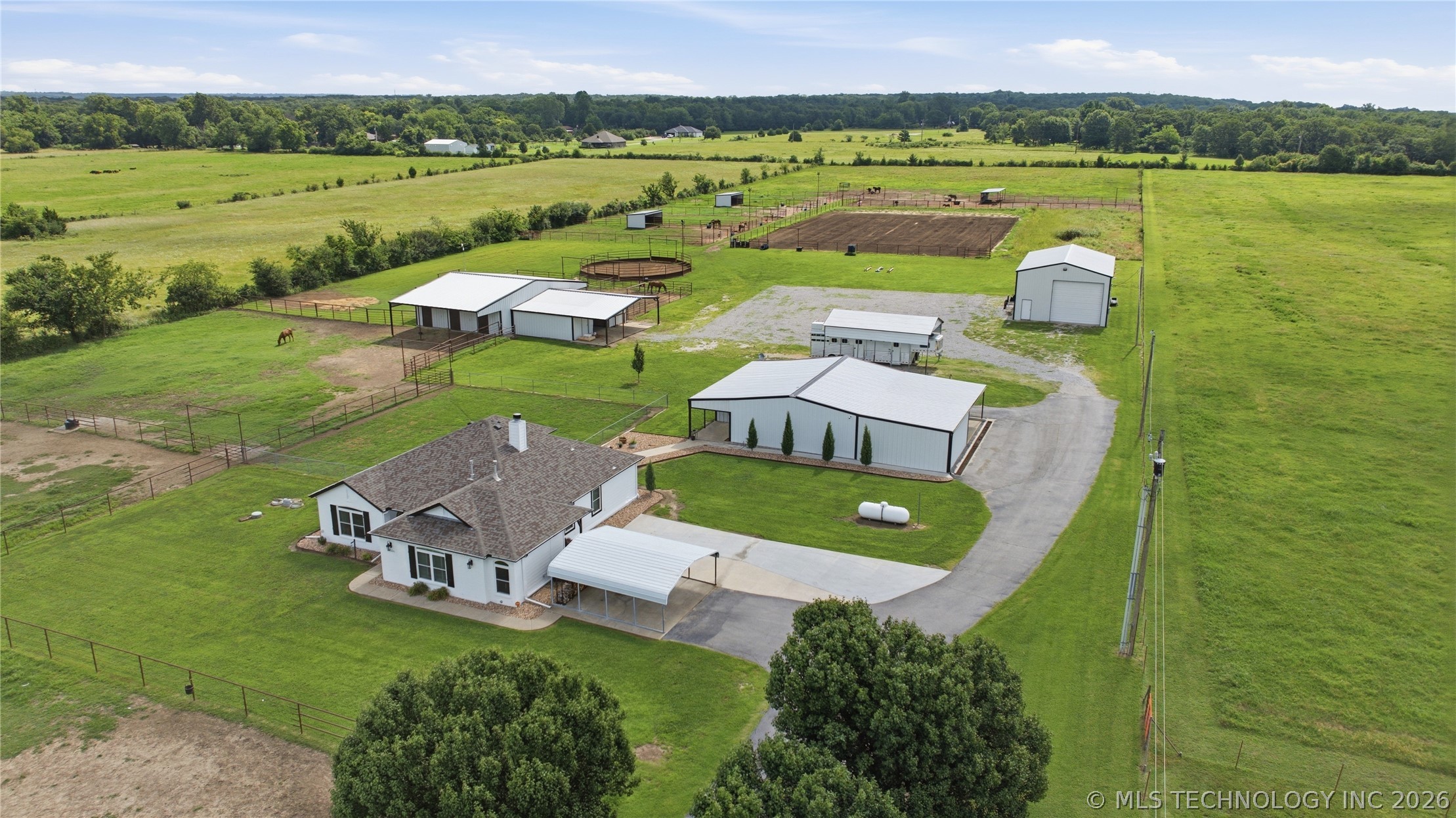 Photo 1 of 65 — 10441 S 161st WestAvenue, Sapulpa, OK 74066