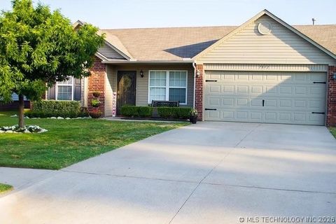 Photo of 7842 E 132nd Street, Bixby, OK 74008 (MLS # 2622346)