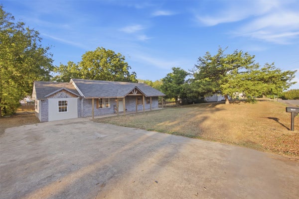 714 W MADISON AVE, MCALESTER, OK 74501 - Image 690a0bdf8c0736a86faecefa2f59bdb0/2597228163