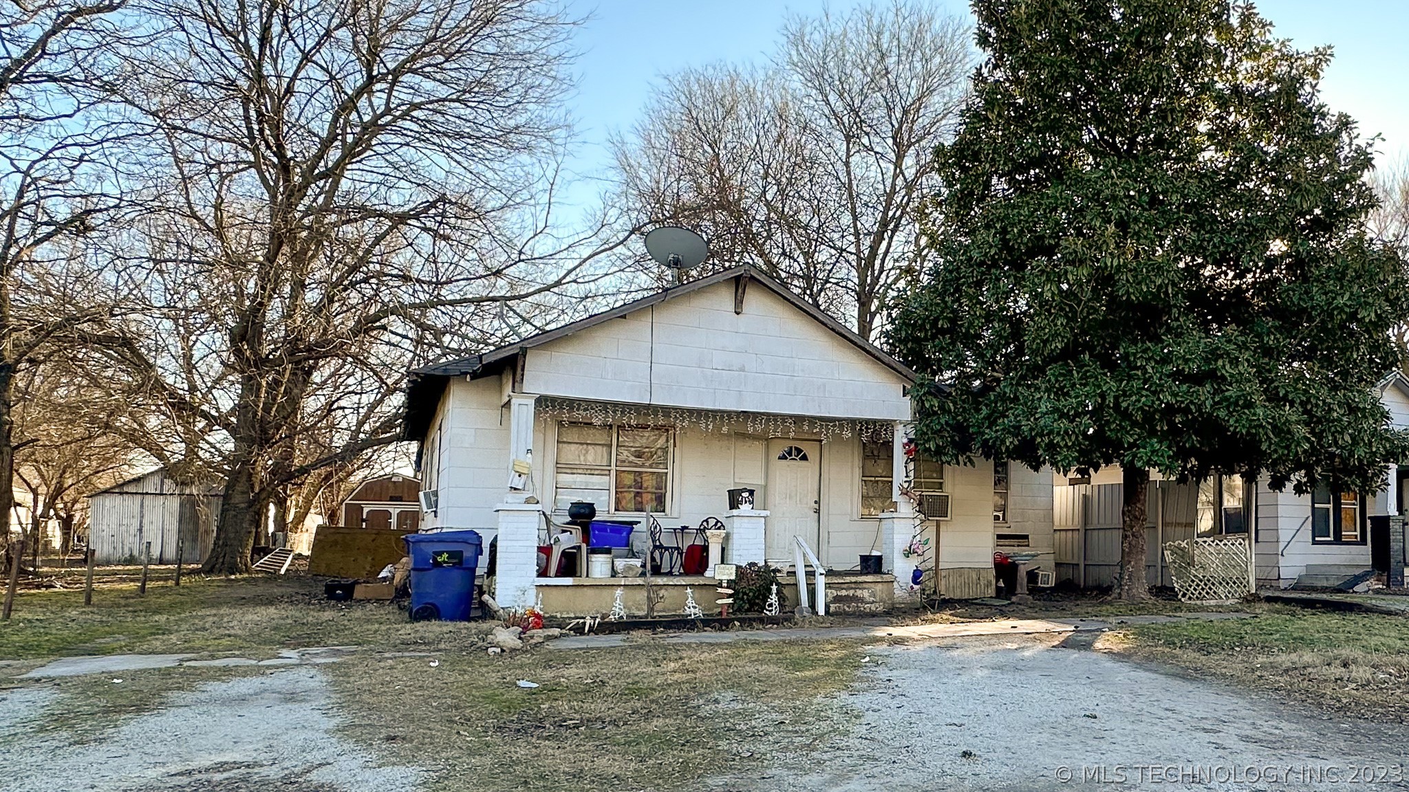 Photo 2 of 2 of 717 W 8th house
