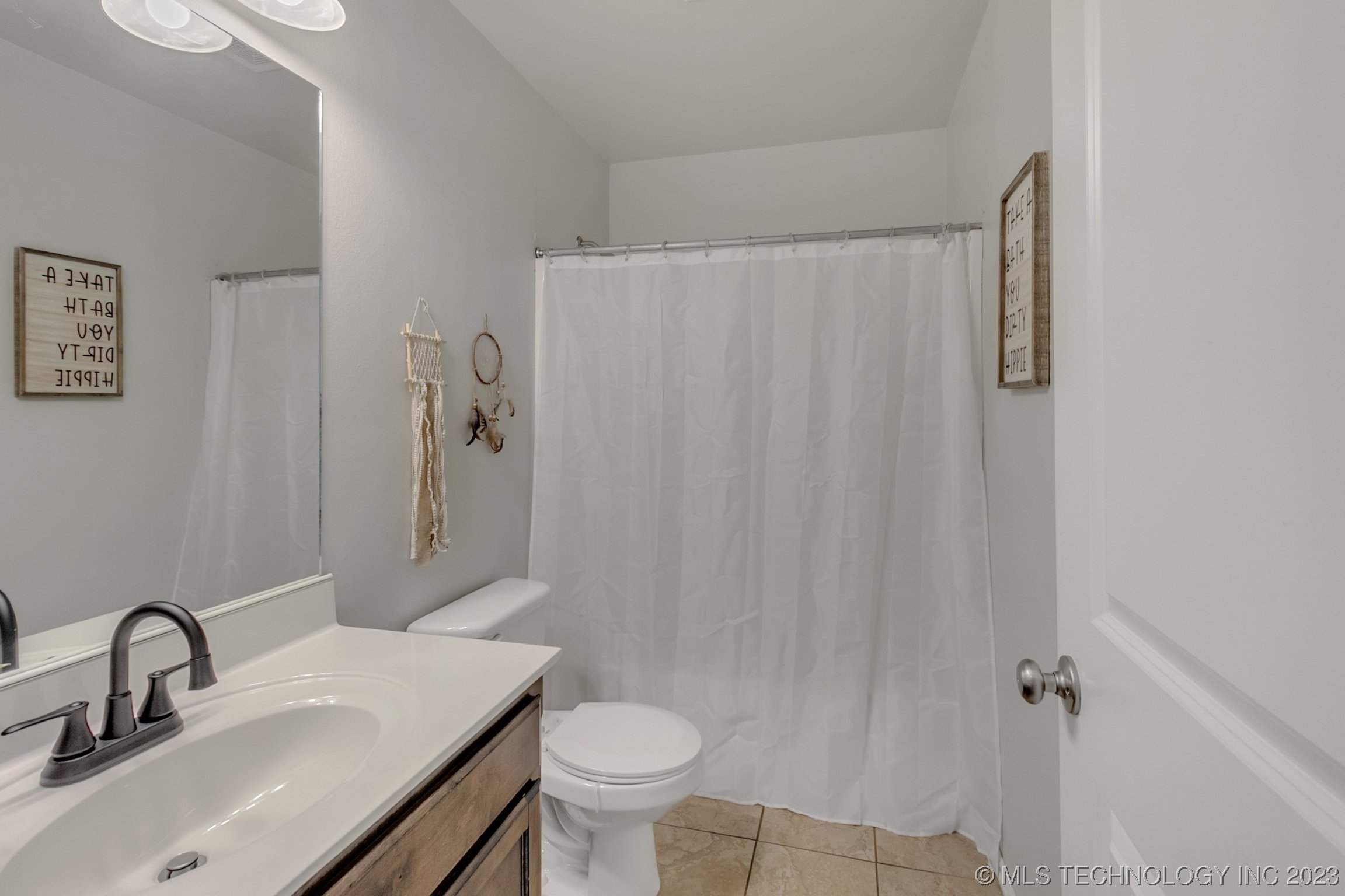 Photo 16 of 27 of 118 W 46th Street house