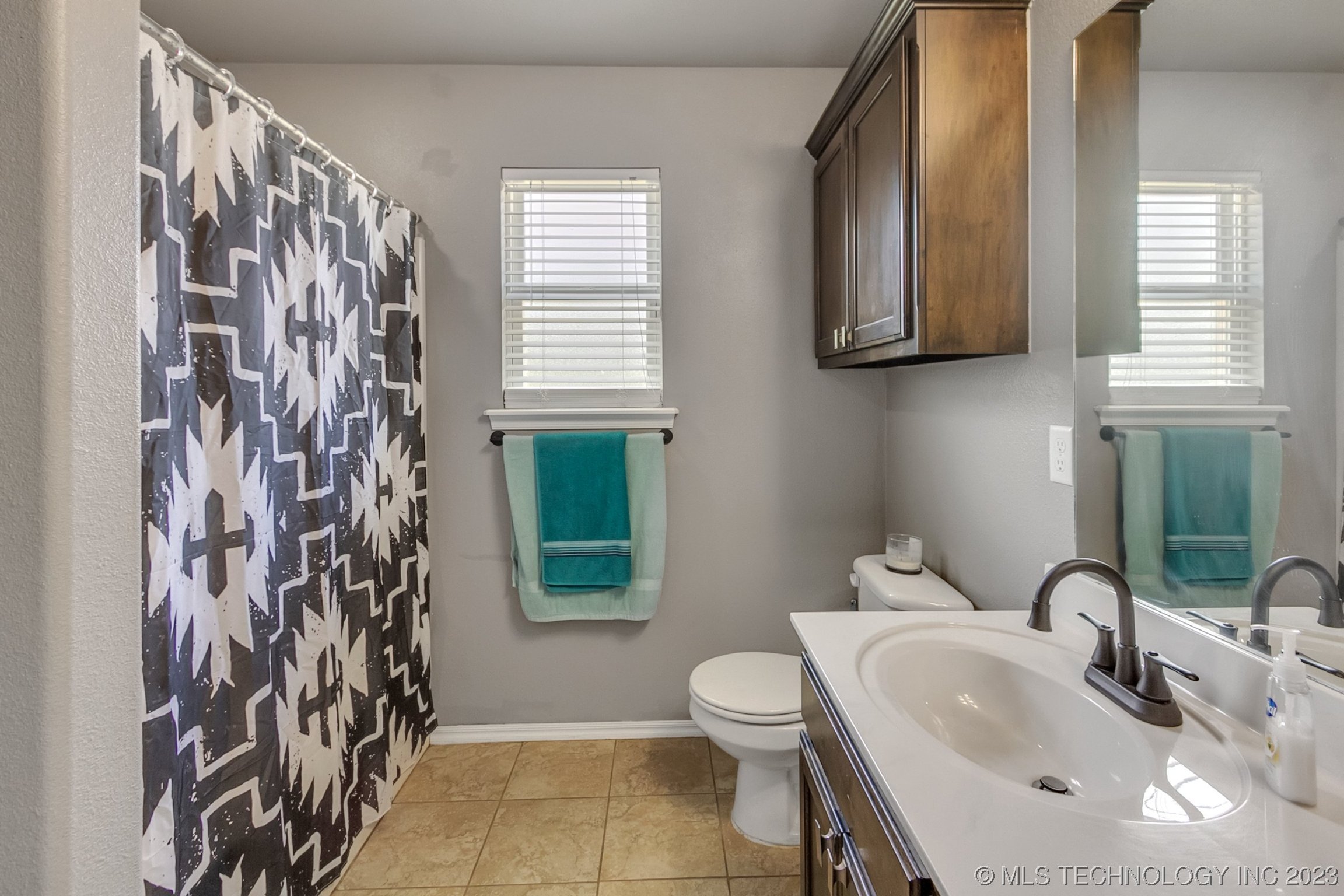 Photo 21 of 27 of 118 W 46th Street house