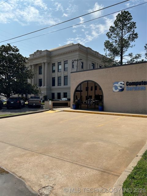 211 N 4th Durant OK 74701
