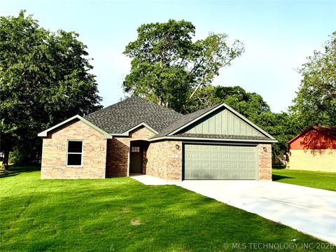 107 Jones Street Calera OK 74730