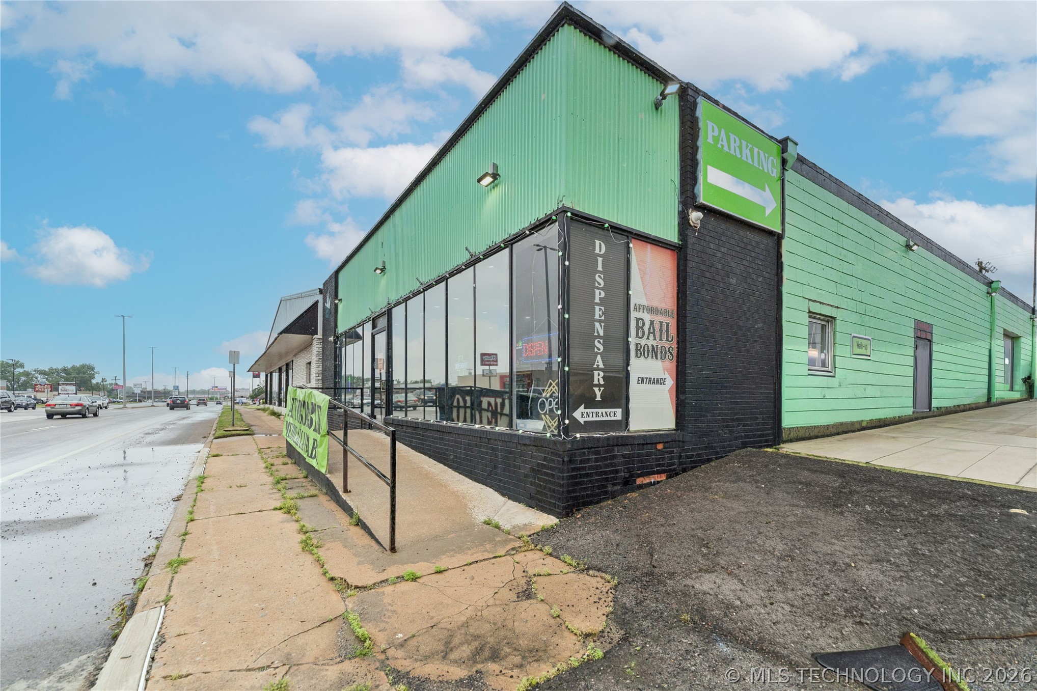 Photo 1 of 23 — 321 S Lynn Riggs Boulevard, Claremore, OK 74017
