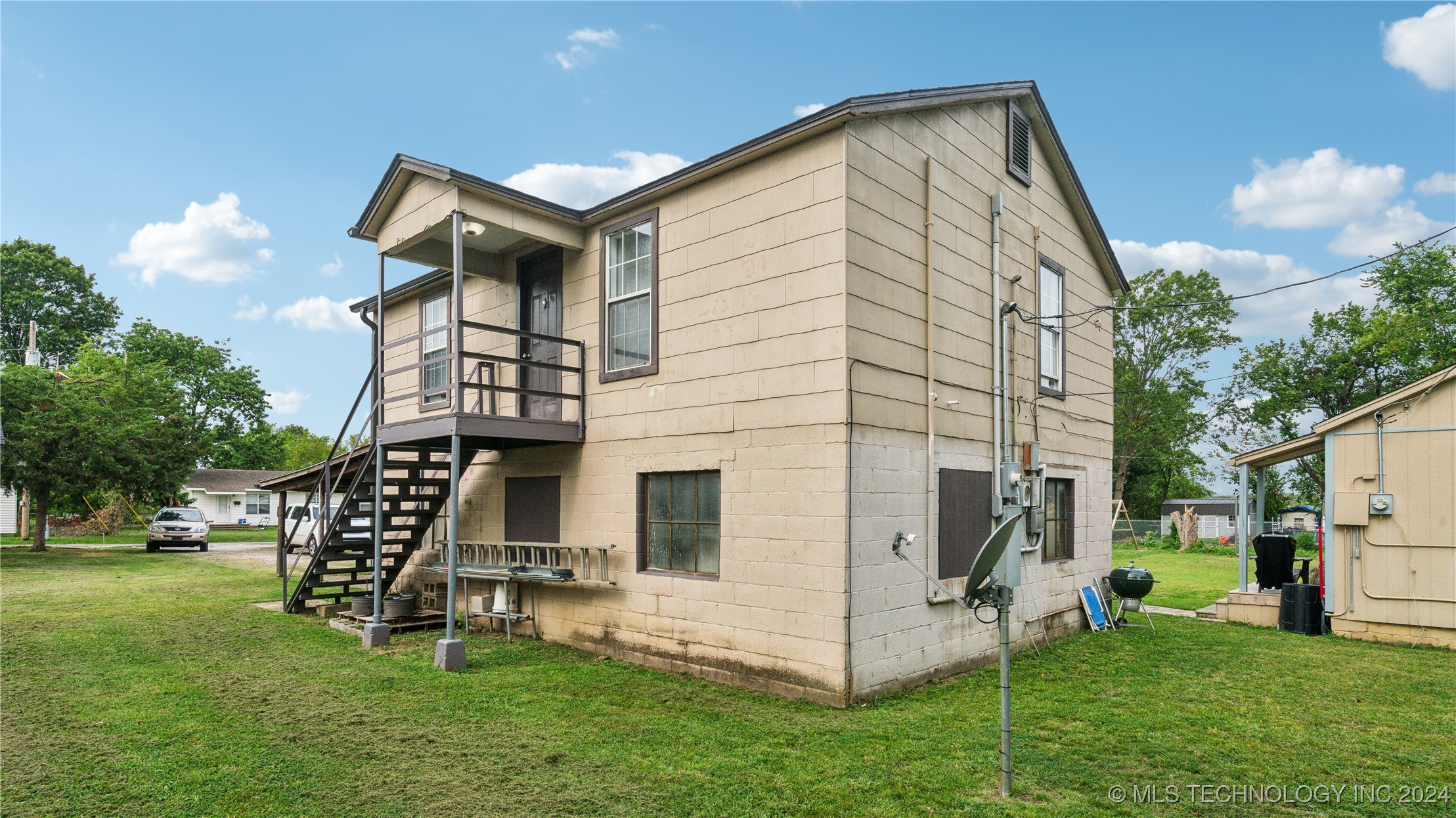 Photo 51 of 53 of 327 S Wewoka Avenue house