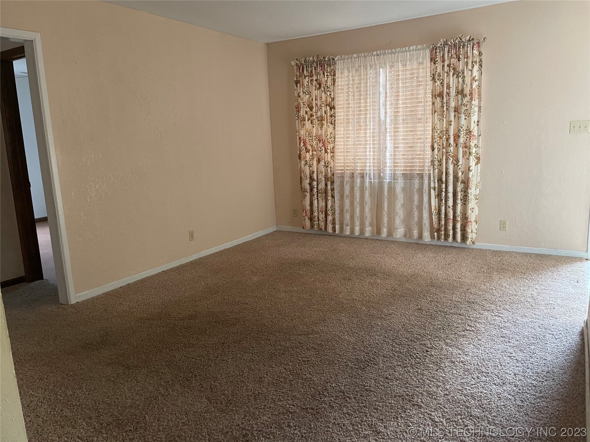 Photo 3 of 10 of 1507 Jerry Street house