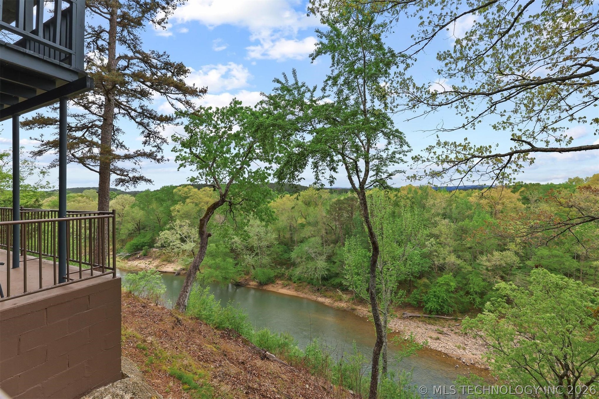 2162 River Ridge