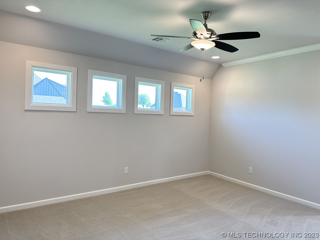 Photo 11 of 23 of 10628 N 81st Place house