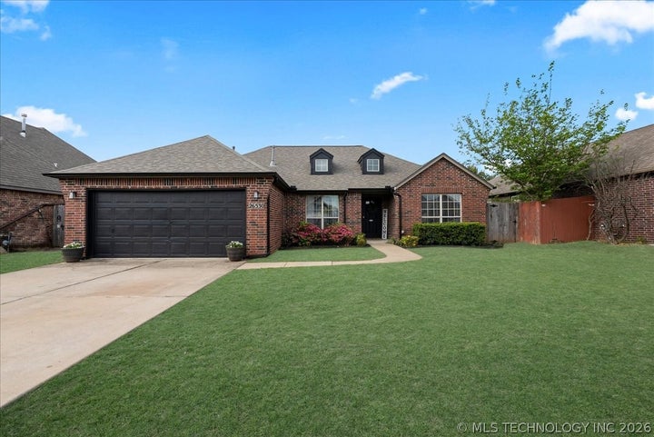 Photo 1 of 36 — 26530 Foxen Drive, Claremore, OK 74019