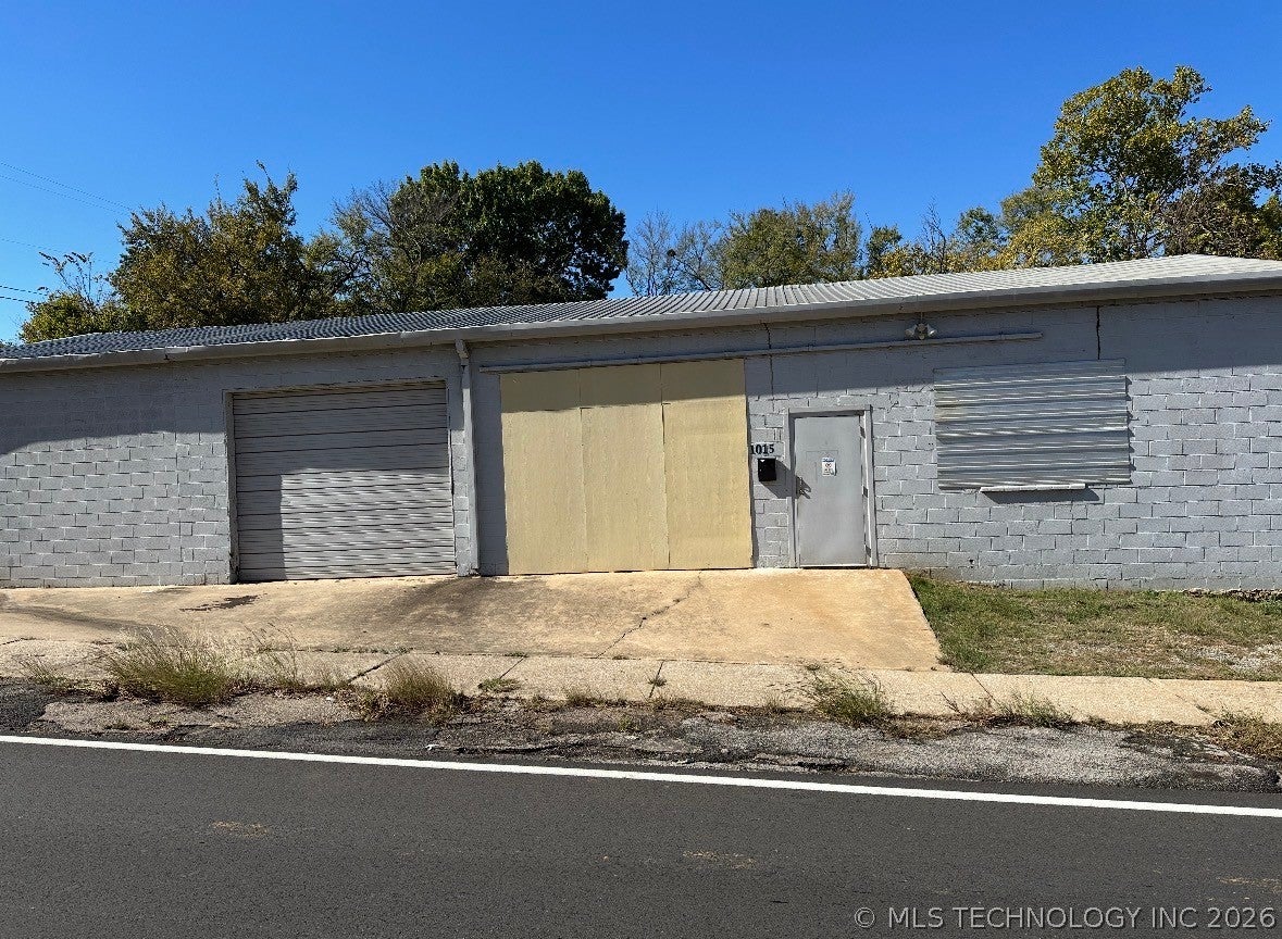 Photo 1 of 10 — 1015 N 1st, Durant, OK 74701