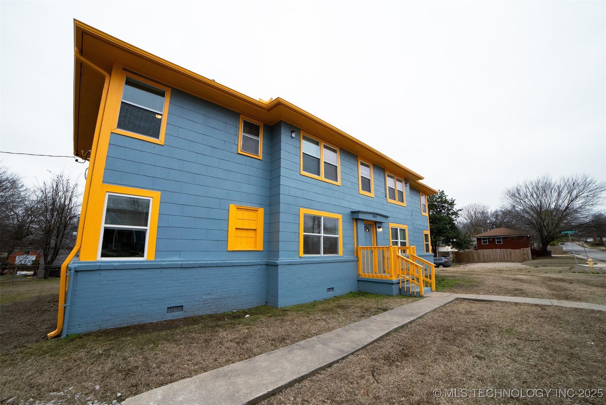 3010 E Independence Street
