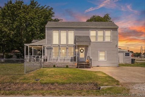 Photo of 200 W Oak Street, Skiatook, OK 74070 (MLS # 2616830)