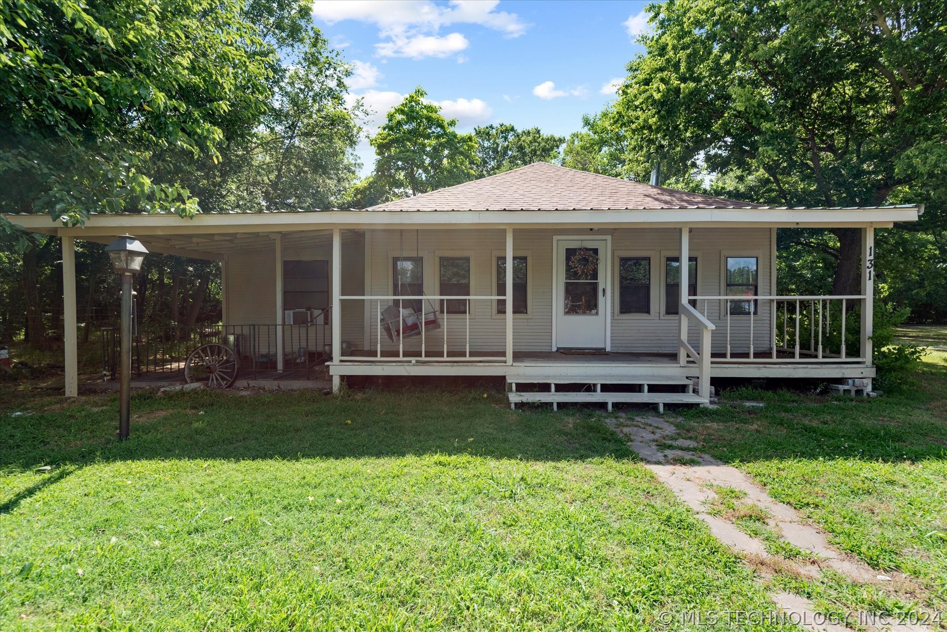 Photo 23 of 24 of 131 Oklahoma Avenue house