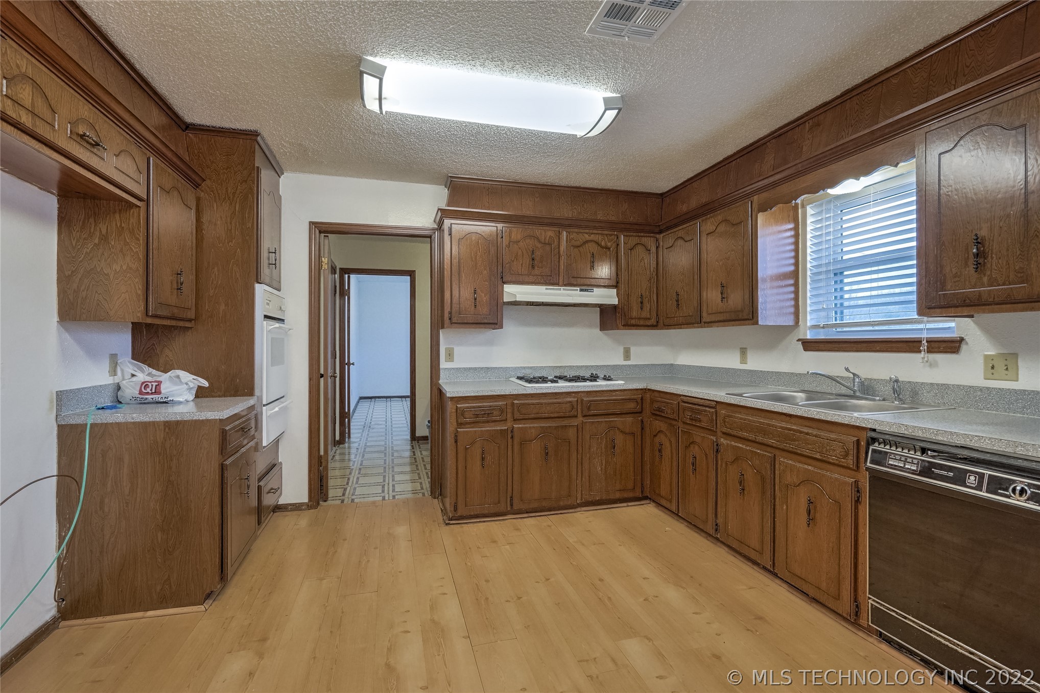 Photo 9 of 28 of 9810 N 165th Avenue house