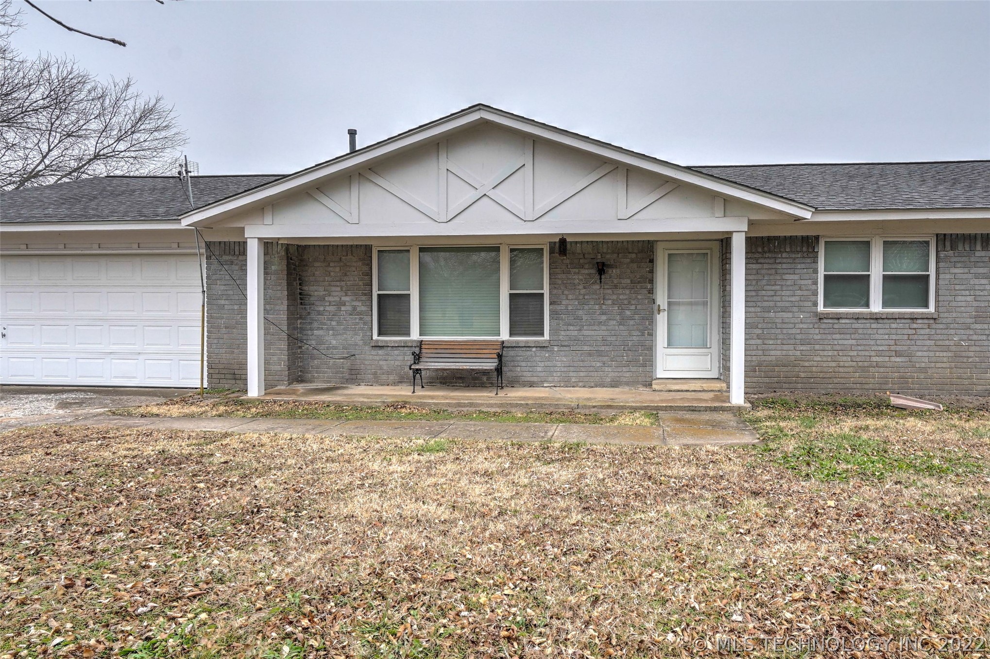 Photo 2 of 28 of 9810 N 165th Avenue house