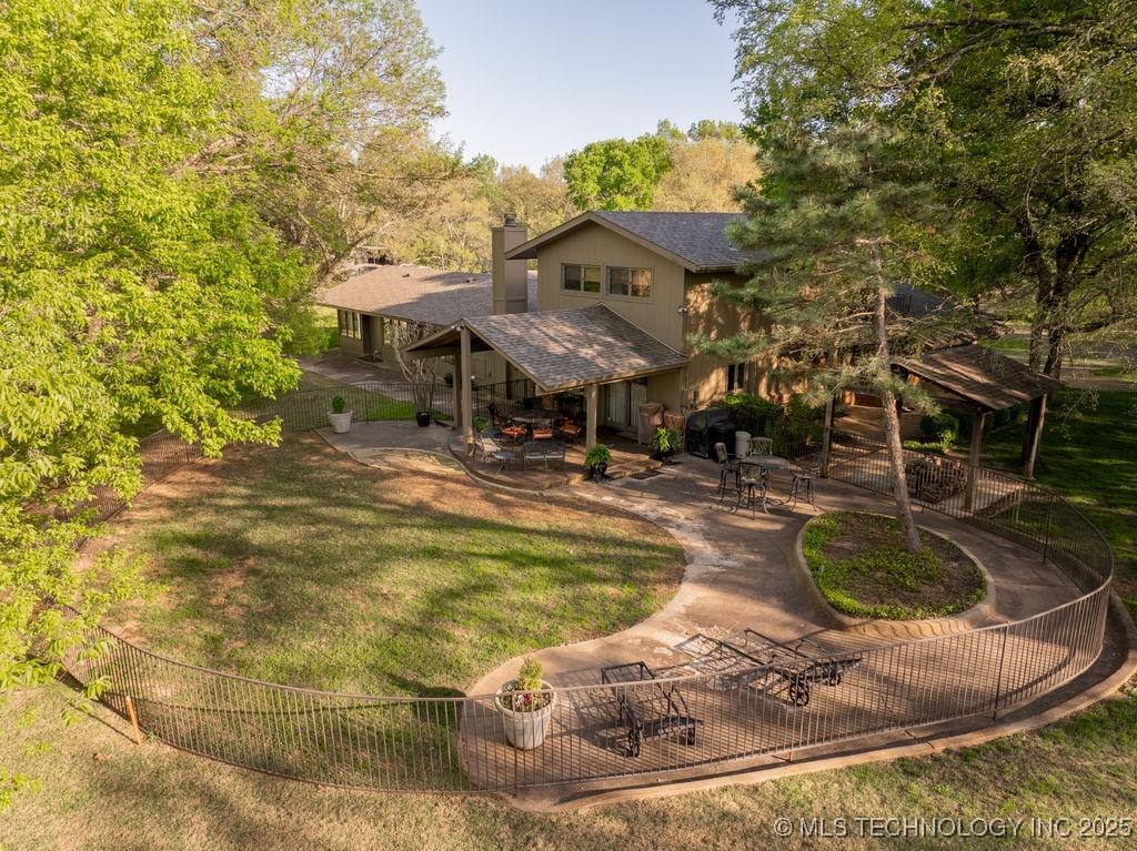 2300 Woodland Springs Drive