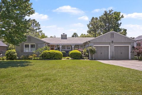 Photo of 2812 E 29th Street, Tulsa, OK 74114 (MLS # 2617052)