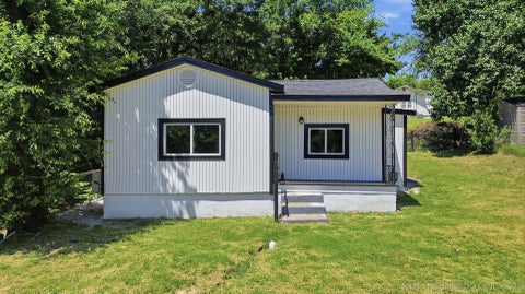 Photo of 312 N Industrial Avenue, Sand Springs, OK 74063 (MLS # 2622332)