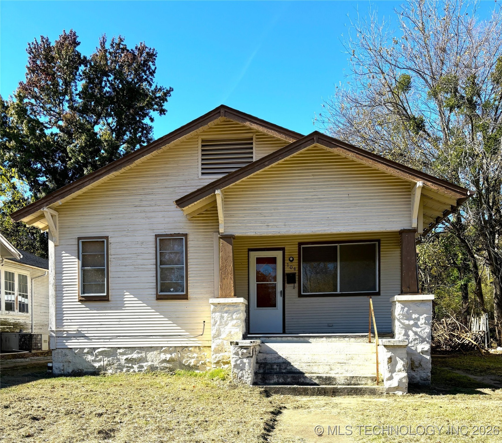 Photo 1 of 19 — 704 S Morton Avenue, Okmulgee, OK 74447