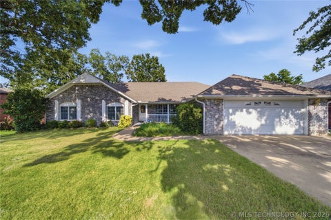 Photo of 202 Remington Place, Tahlequah, OK 74464 (MLS # 2624708)
