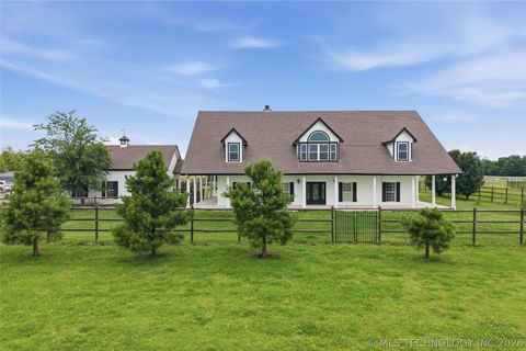 Photo of 2707 E 171st Street S, Mounds, OK 74047 (MLS # 2624914)