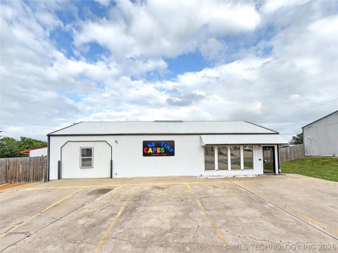 Photo of 1555 Echota Avenue, Tahlequah, OK 74464 (MLS # 2614912)