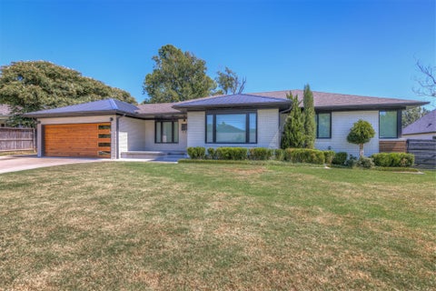 Photo of 2879 S Gary Avenue, Tulsa, OK 74114 (MLS # 2632981)
