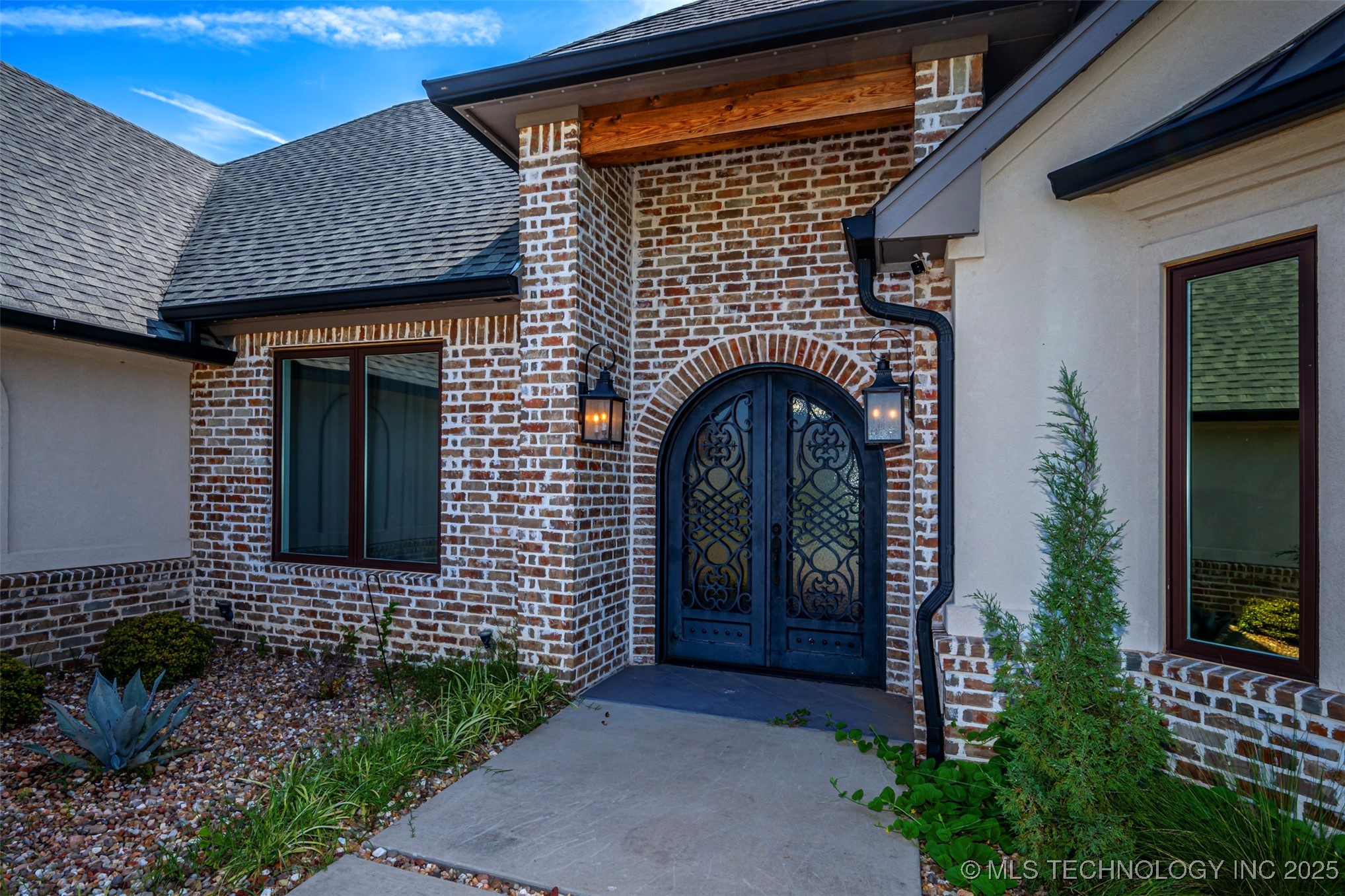 39 Tuscan Road