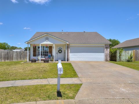 Photo of 14901 E 89th Place, Owasso, OK 74055 (MLS # 2616945)