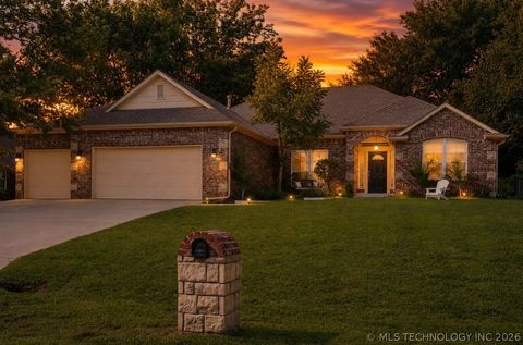 Photo of 26327 E 112th Court S, Coweta, OK 74429 (MLS # 2622784)
