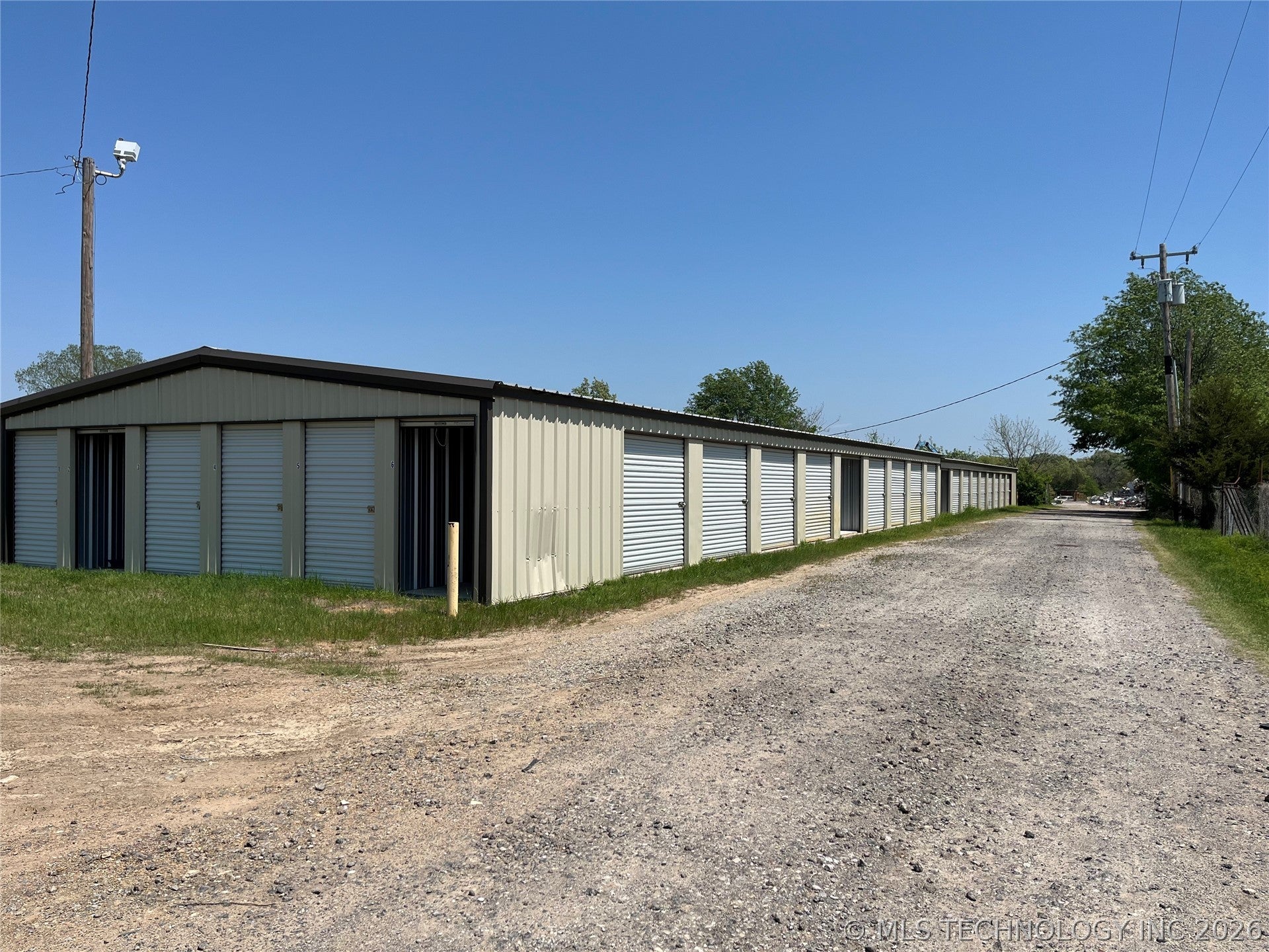 3756 S Mississippi