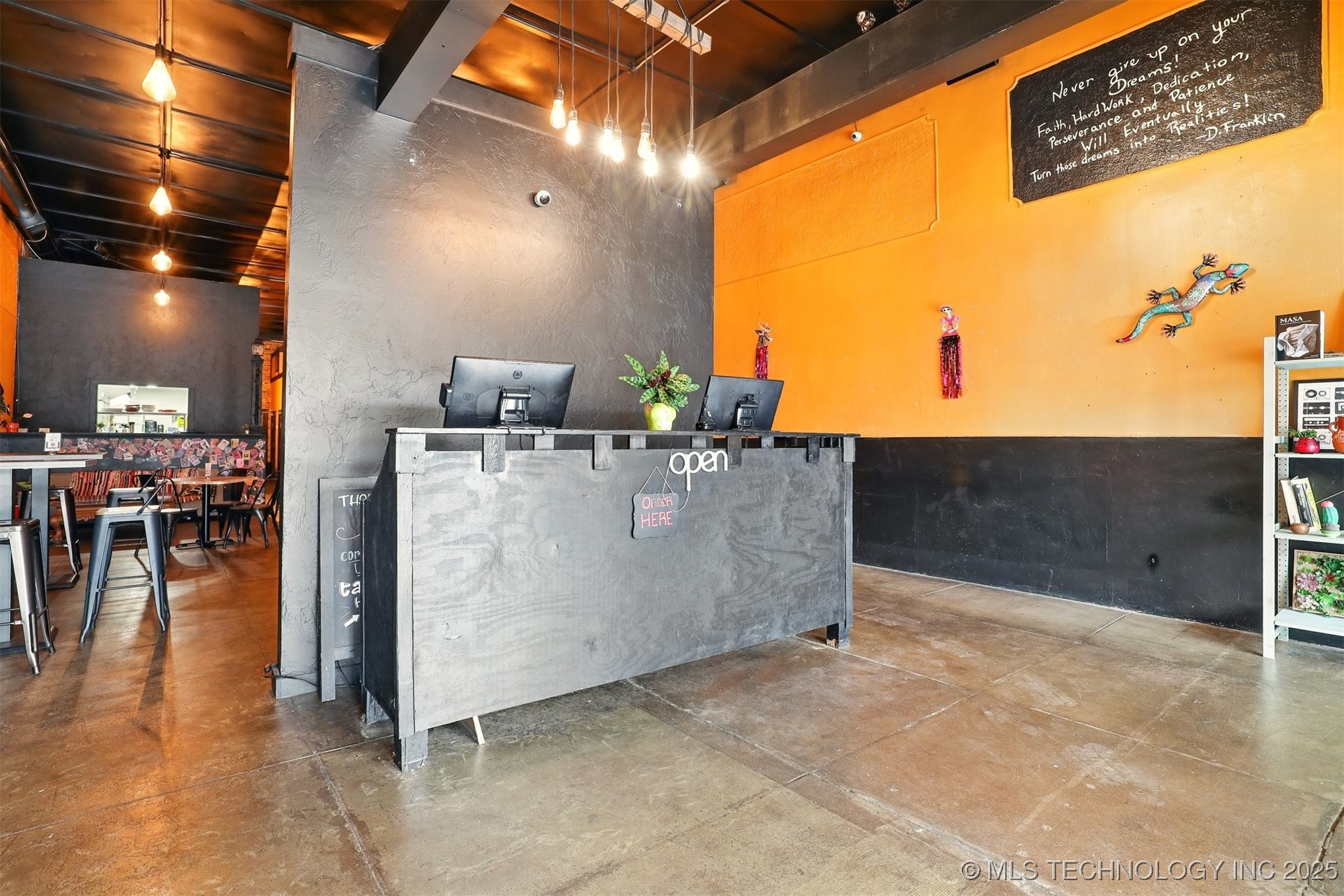 127 W Main